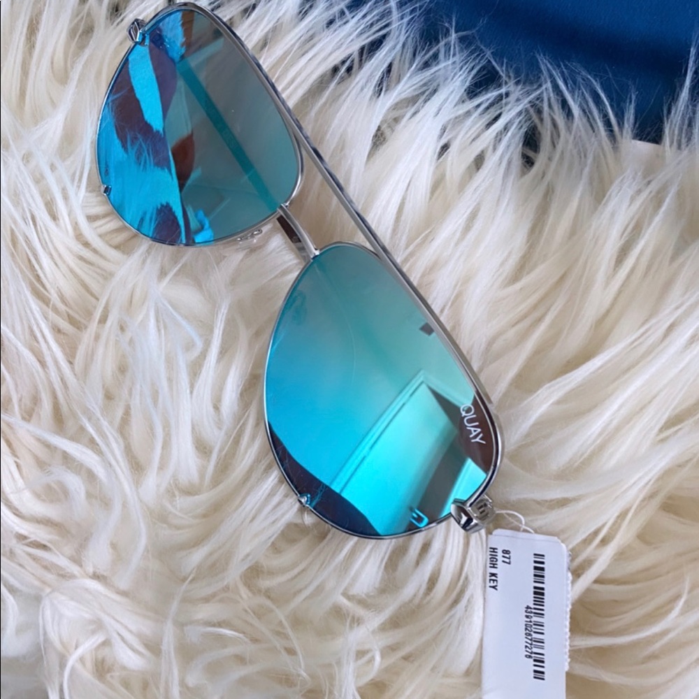 QUAY high key BRAND NEW with tag